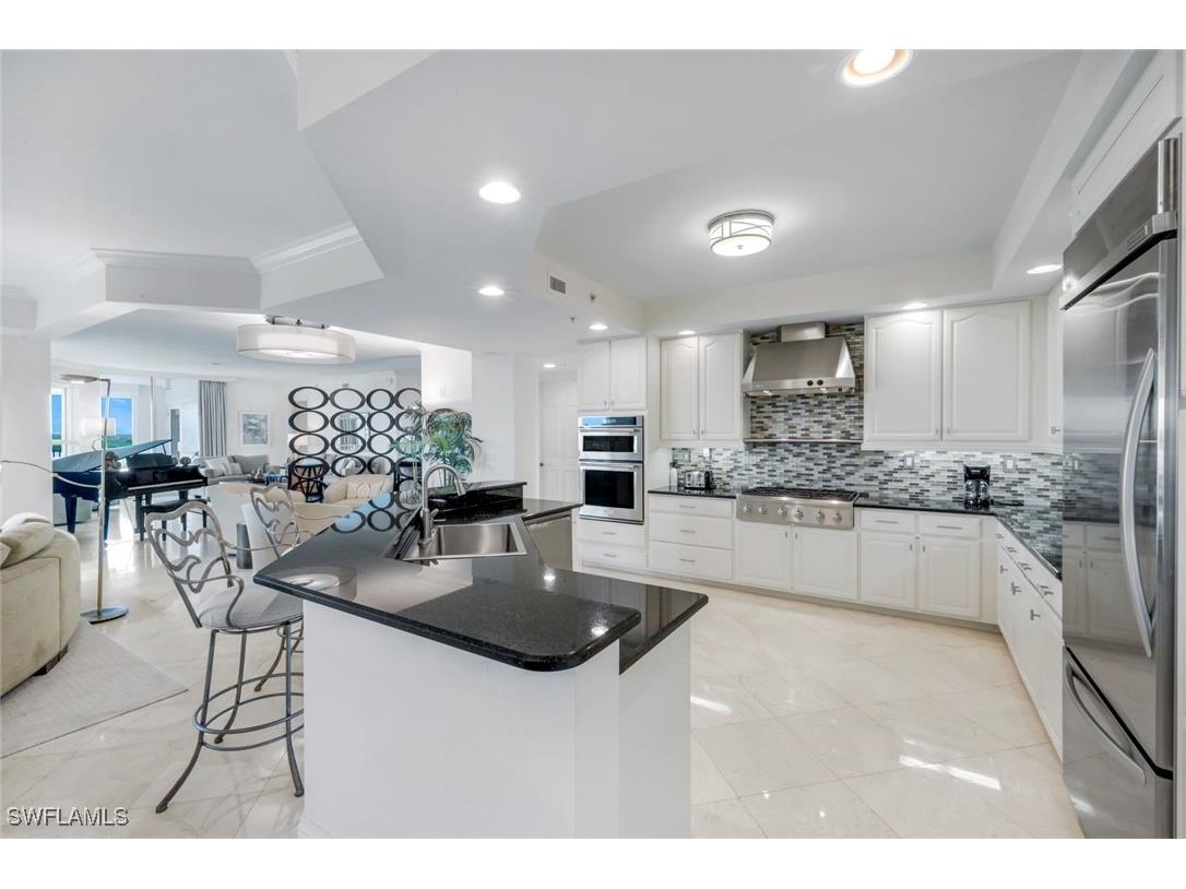 285 Grande Way #503 Naples FL 34110 225060912 image10