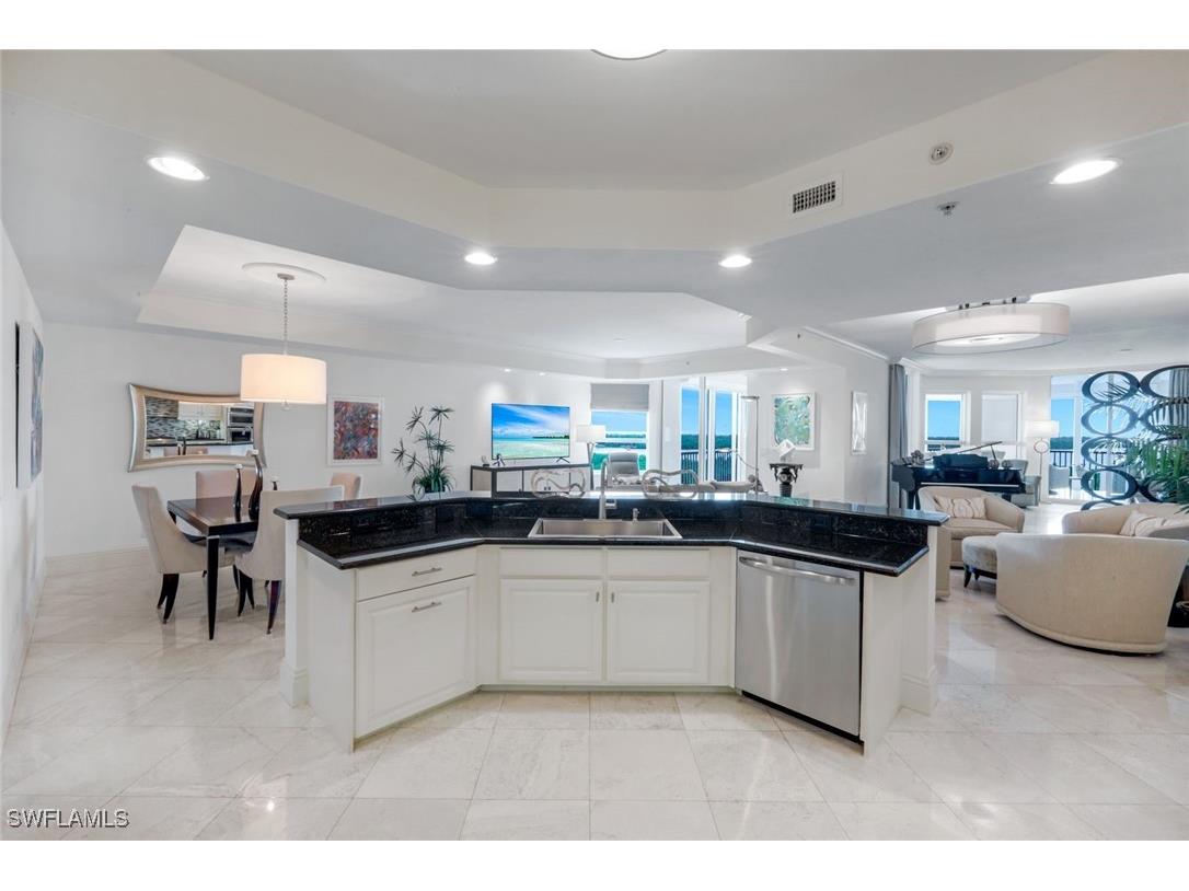 285 Grande Way #503 Naples FL 34110 225060912 image11