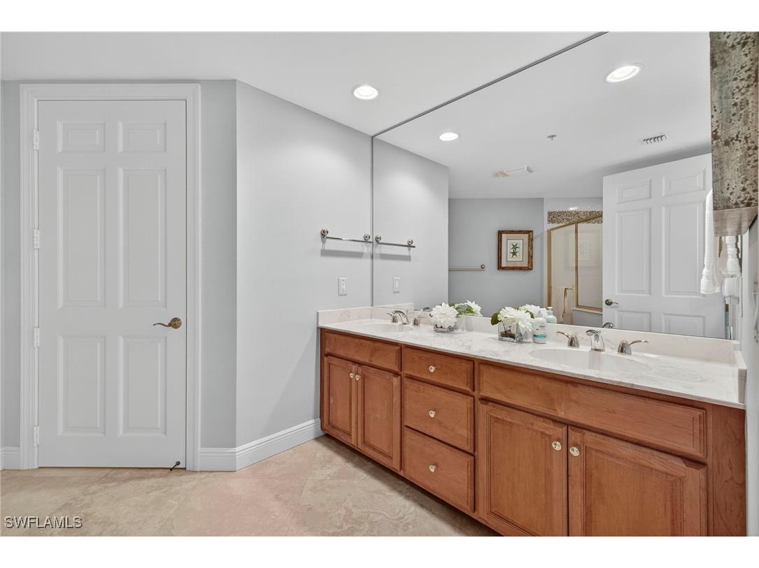 285 Grande Way #705 Naples FL 34110 225032710 image17