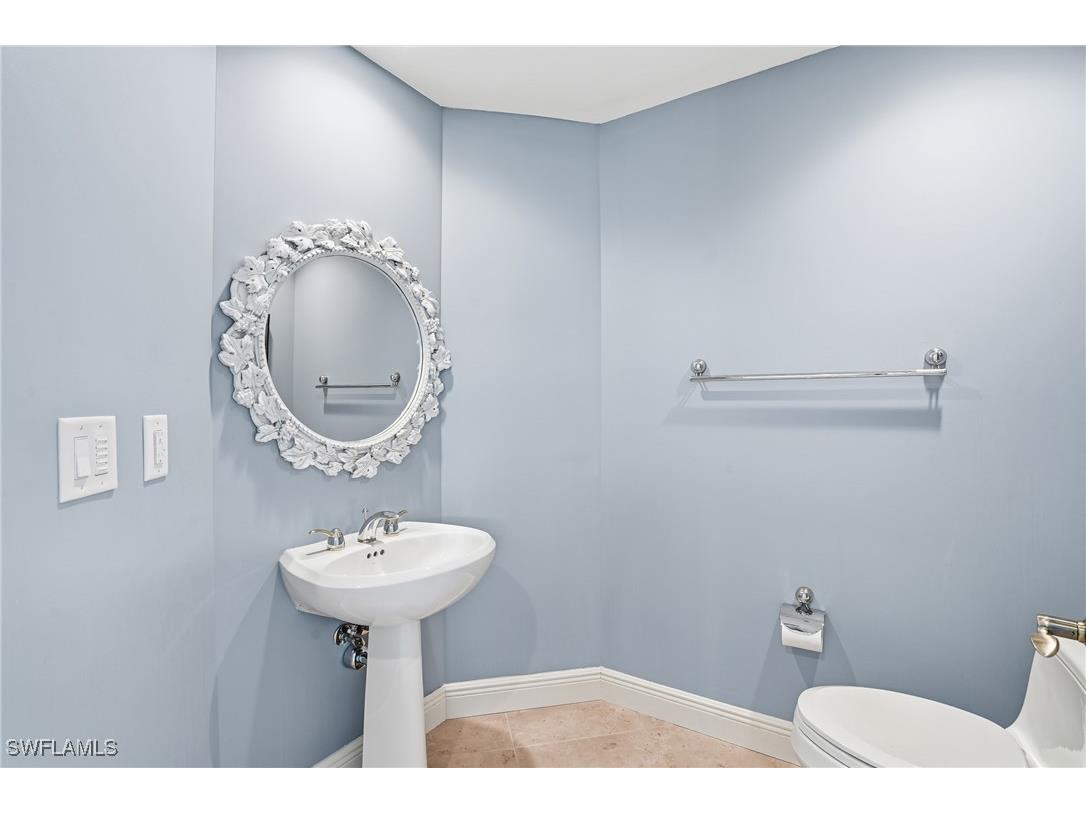 285 Grande Way #801 Naples FL 34110 225076887 image32