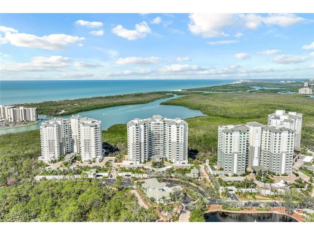 285 Grande Way #901 Naples FL 34110 224090388 image1