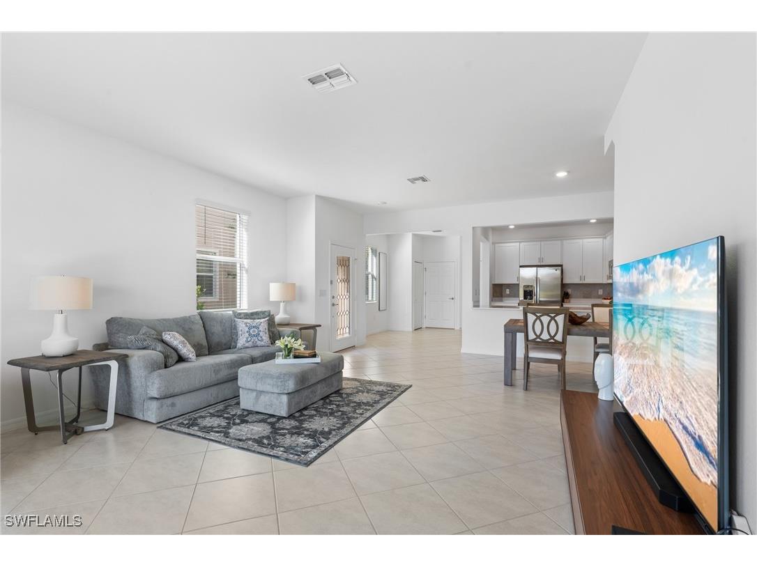 2850 Blossom Way Naples FL 34120 225073921 image9