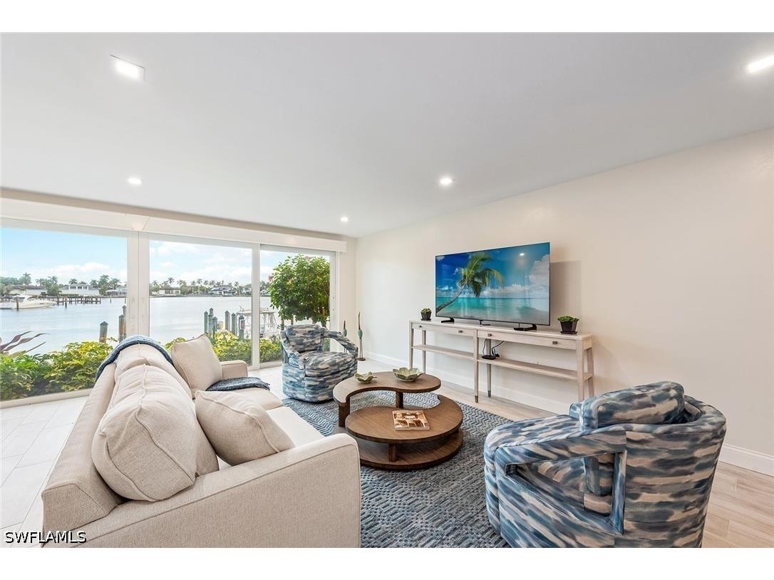 2850 Gulf Shore Boulevard N #102 Naples FL 34103 226013993 image4