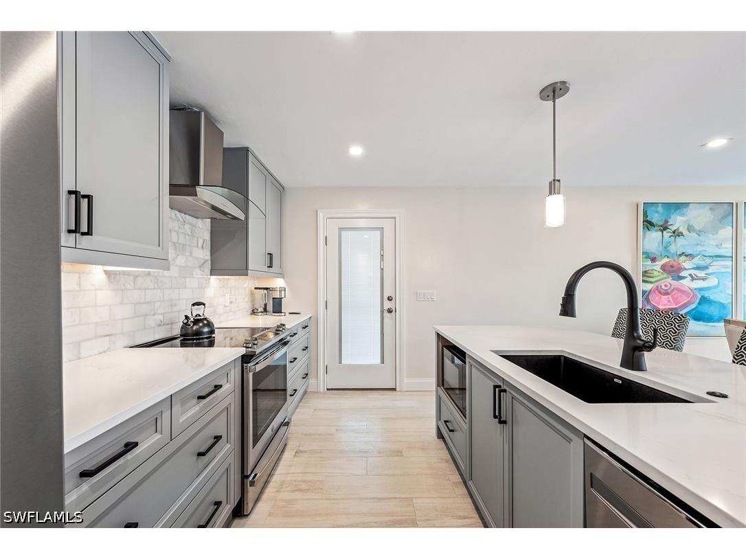 2850 Gulf Shore Boulevard N #102 Naples FL 34103 226013993 image9