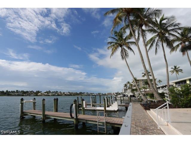 2850 Gulf Shore Boulevard N #102 Naples FL 34103 226023510 image1