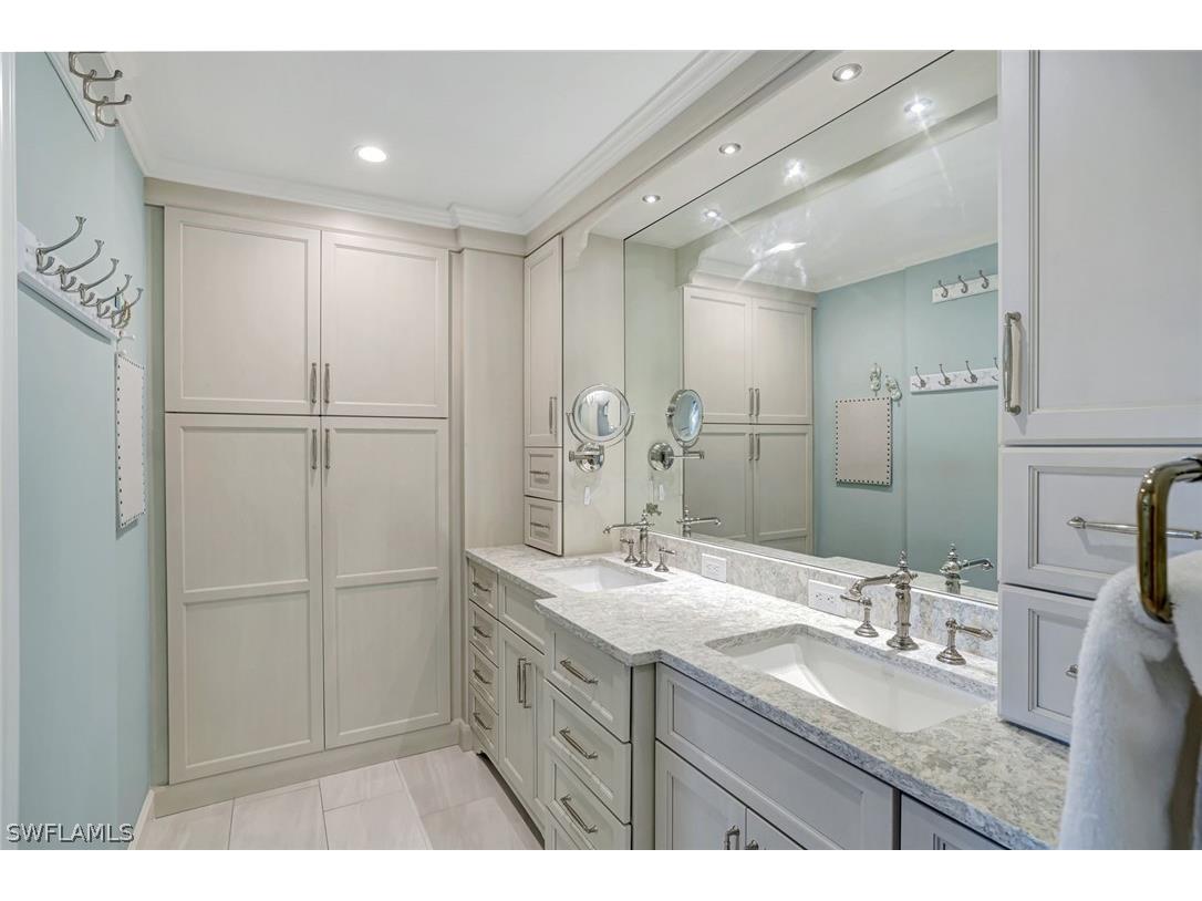 2850 Gulf Shore Boulevard N #201 Naples FL 34103 226006800 image15