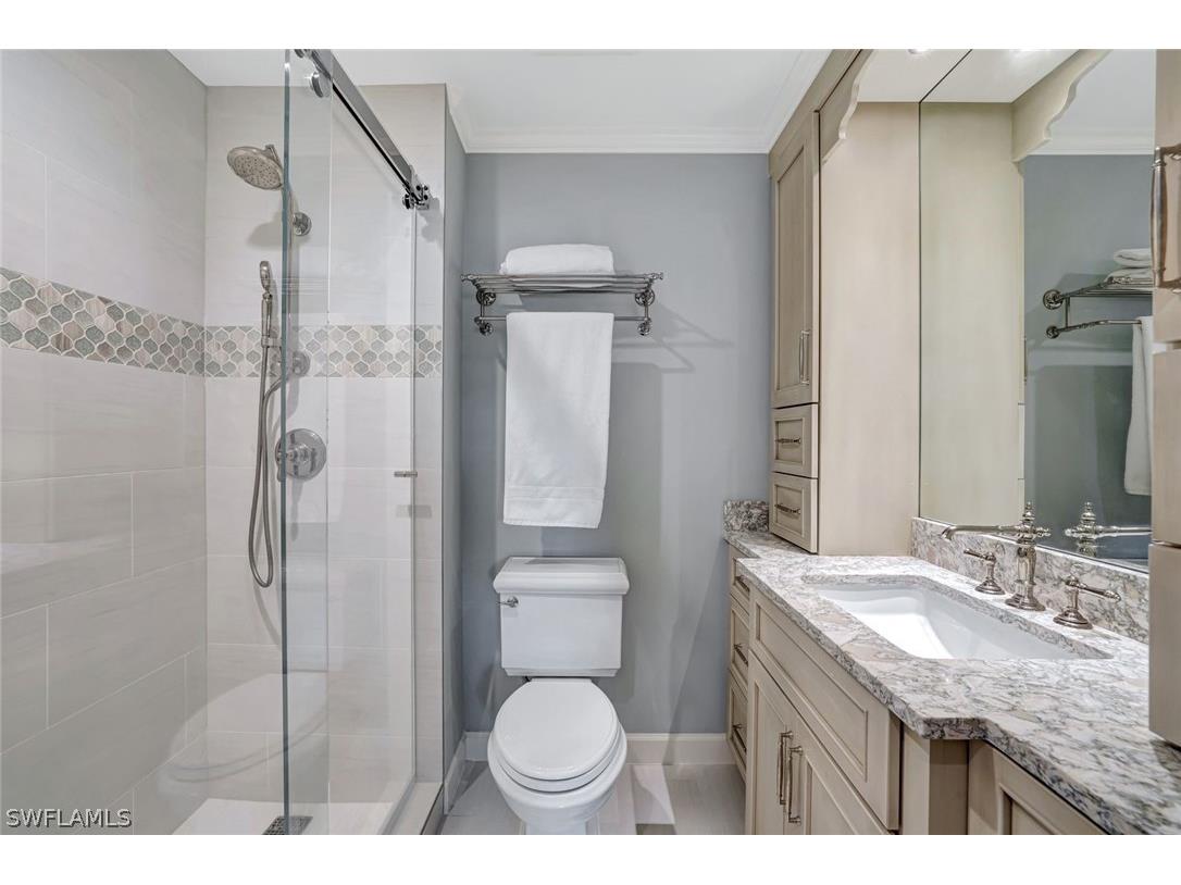 2850 Gulf Shore Boulevard N #201 Naples FL 34103 226006800 image17