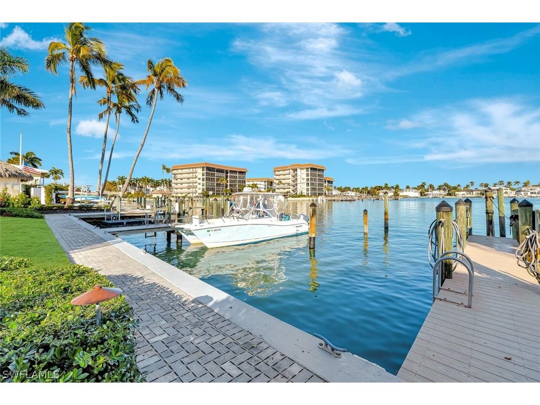 2850 Gulf Shore Boulevard N #201 Naples FL 34103 226006800 image27