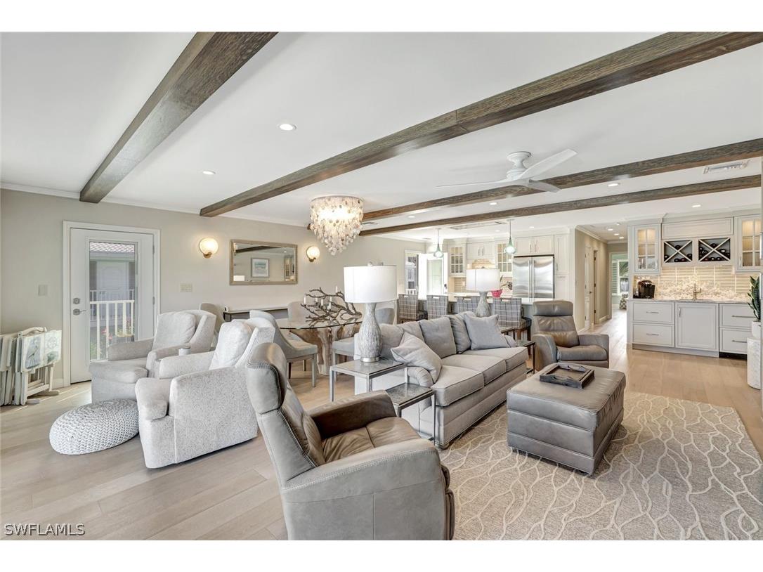2850 Gulf Shore Boulevard N #201 Naples FL 34103 226006800 image4