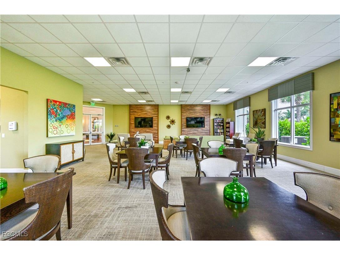 2852 Royal Gardens Avenue Fort Myers FL 33916 2025023066 image30