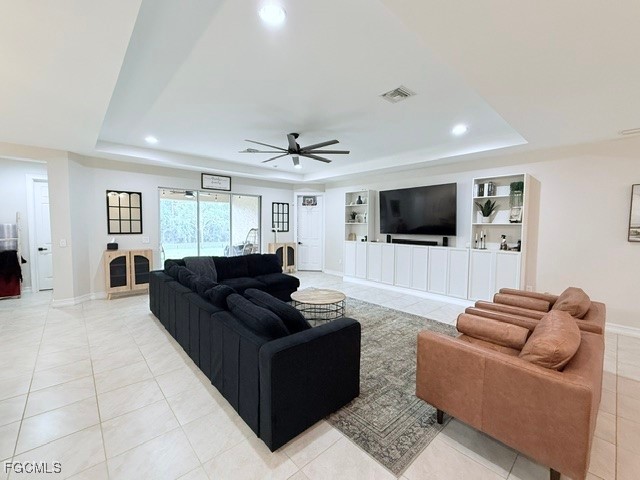 2852 Royal Gardens Avenue Fort Myers FL 33916 2025023066 image7