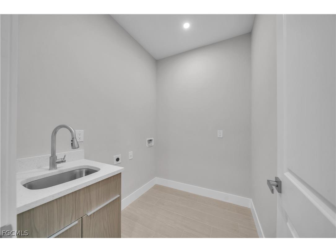 2858 SW 25th Place Cape Coral FL 33914 2026009726 image20