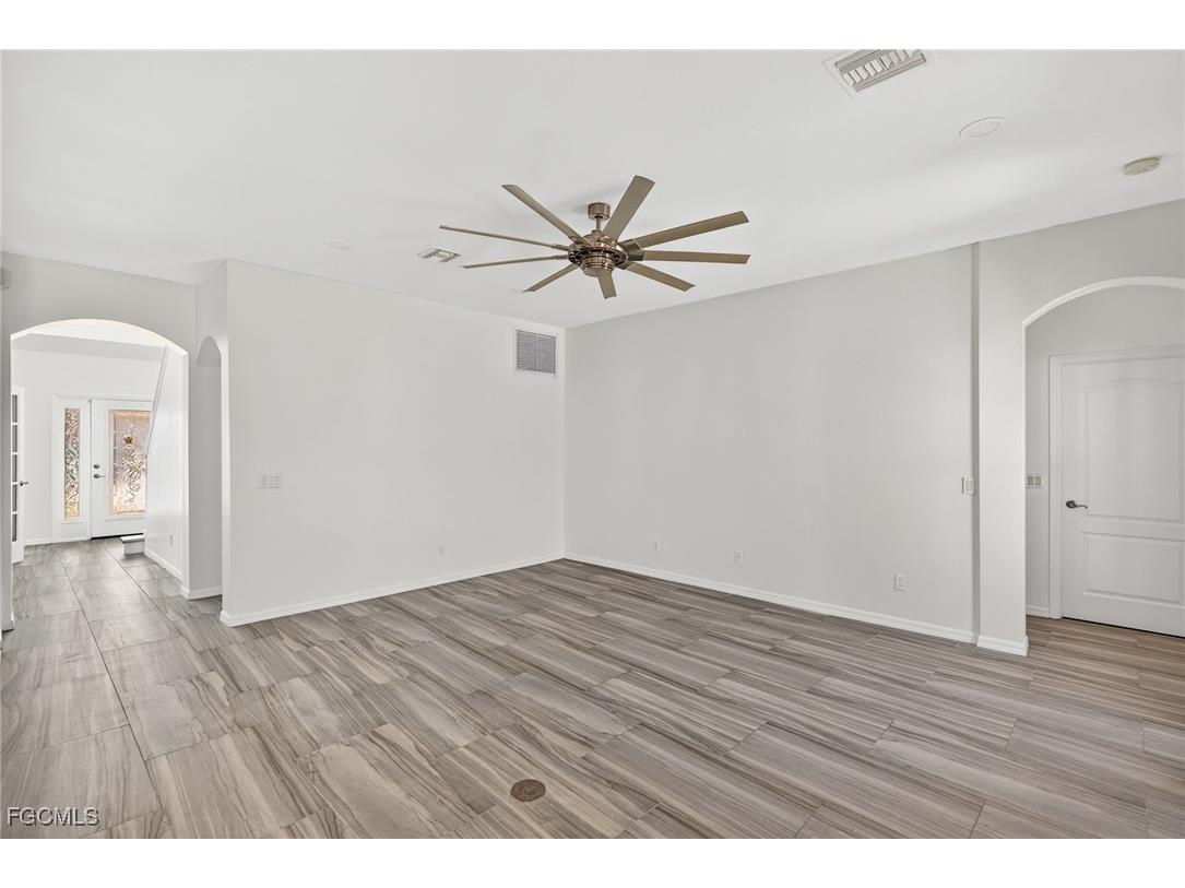 2858 Via Campania Street Fort Myers FL 33905 225052906 image10
