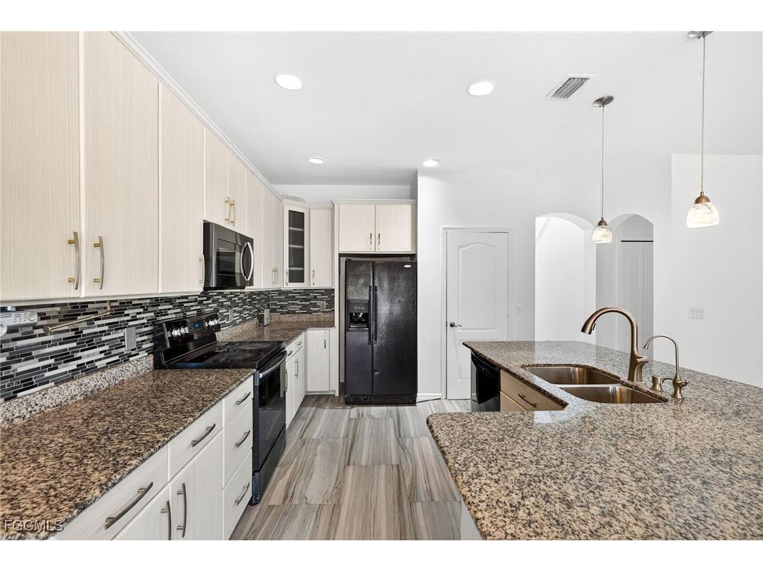 2858 Via Campania Street Fort Myers FL 33905 225052906 image15