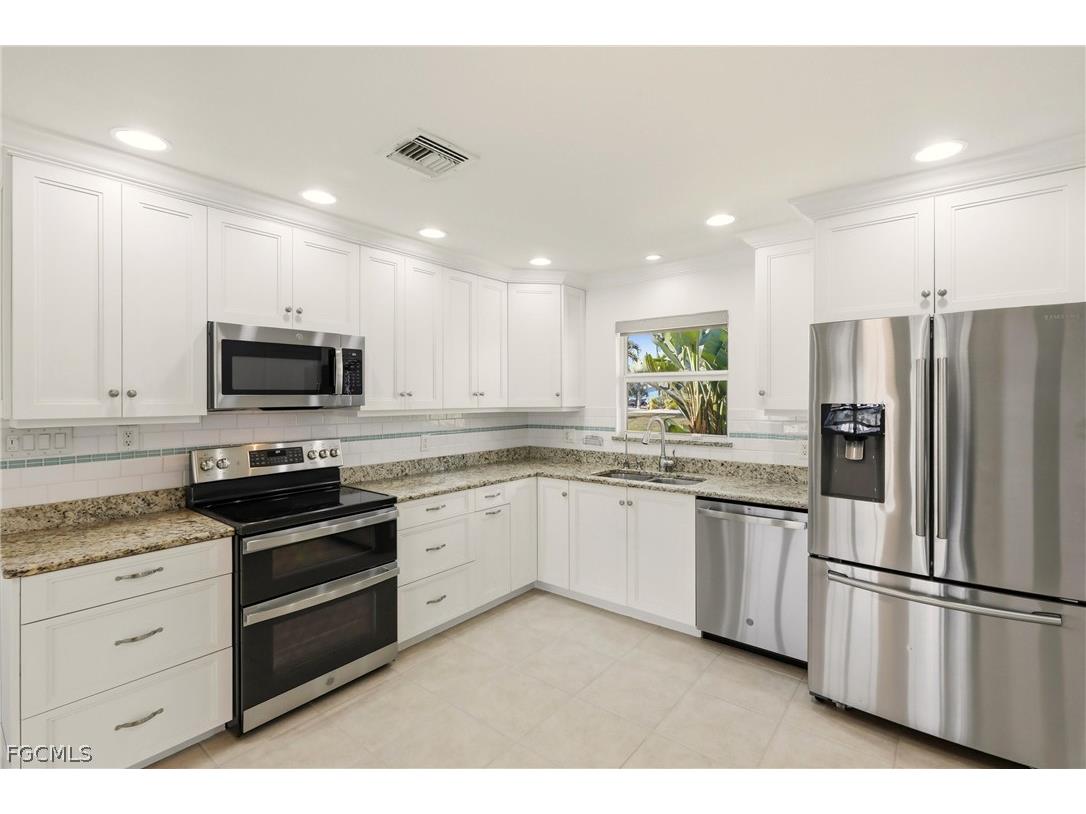 2859 Cheryl Street Matlacha FL 33993 2026011667 image8