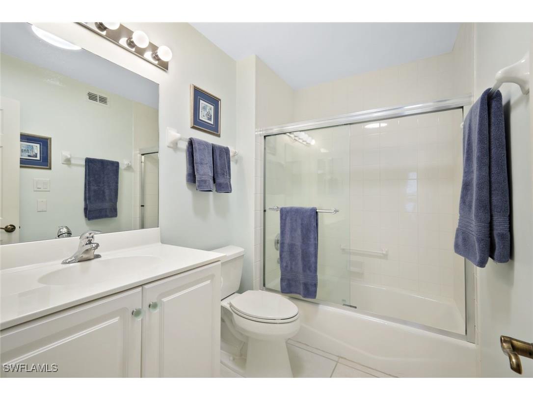 286 4th Street S #203 Naples FL 34102 225029863 image18