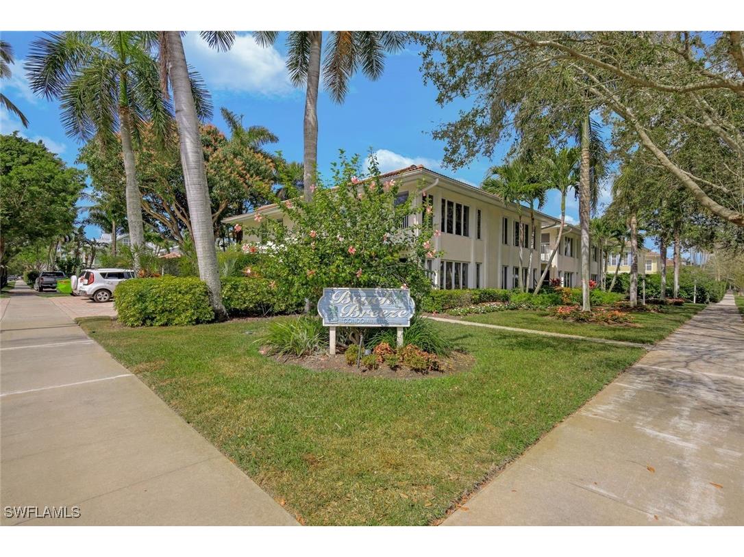 286 4th Street S #203 Naples FL 34102 225029863 image20