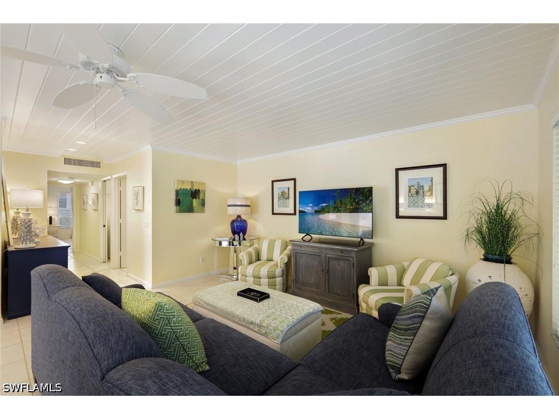 286 4th Street S #203 Naples FL 34102 226014845 image3