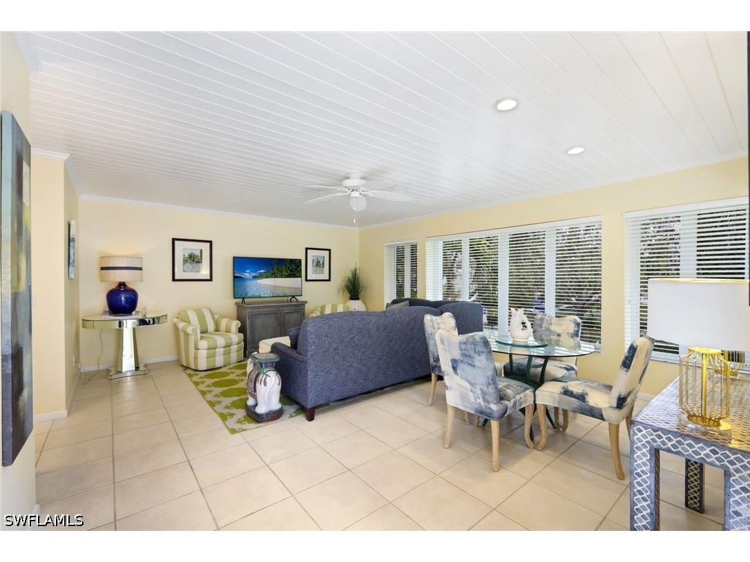 286 4th Street S #203 Naples FL 34102 226014845 image6