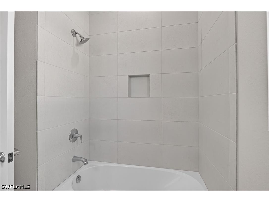 286 Indies Drive E #202 Naples FL 34114 226013349 image15