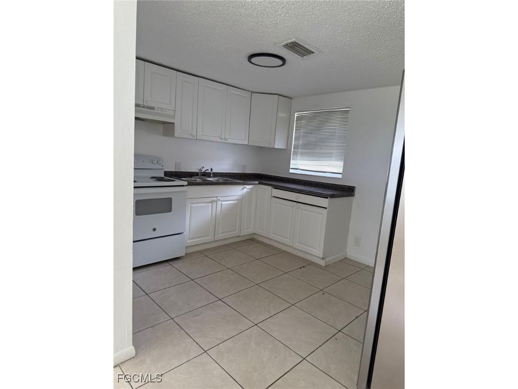 286 Lowell Avenue #292 North Fort Myers FL 33917 2025005319 image6
