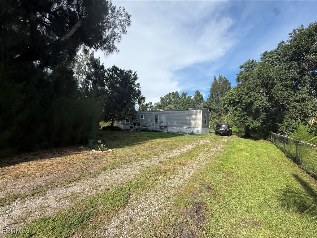2860 Winona Drive North Fort Myers FL 33917 2025005175 image1