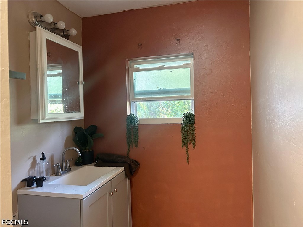2861 N 2nd Street North Fort Myers FL 33917 2025024405 image15