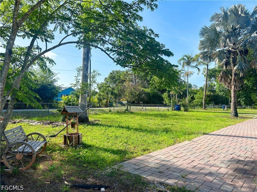 2861 N 2nd Street North Fort Myers FL 33917 2025024405 image5