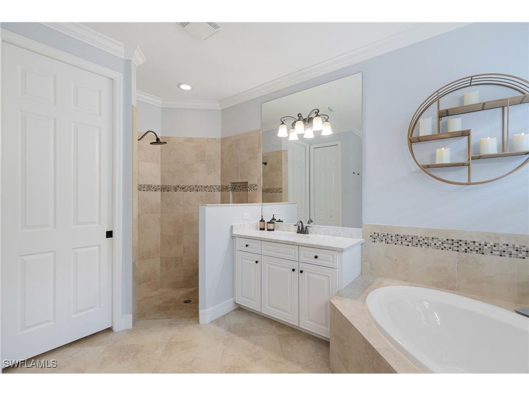 2862 Aviamar Circle Naples FL 34114 225070523 image22