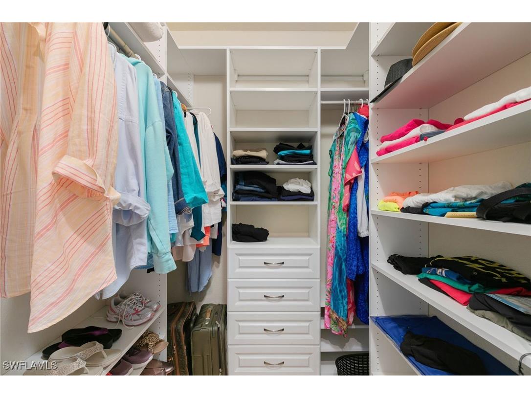 2862 Aviamar Circle Naples FL 34114 225070523 image23