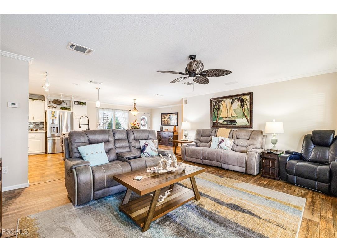 2862 York Road Saint James City FL 33956 2025025631 image12