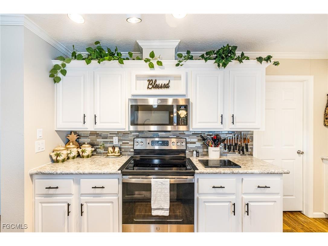 2862 York Road Saint James City FL 33956 2025025631 image17