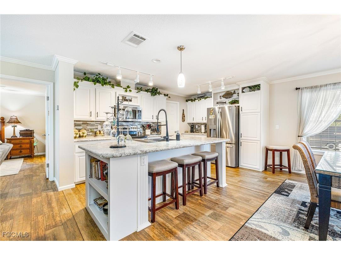 2862 York Road Saint James City FL 33956 2025025631 image19