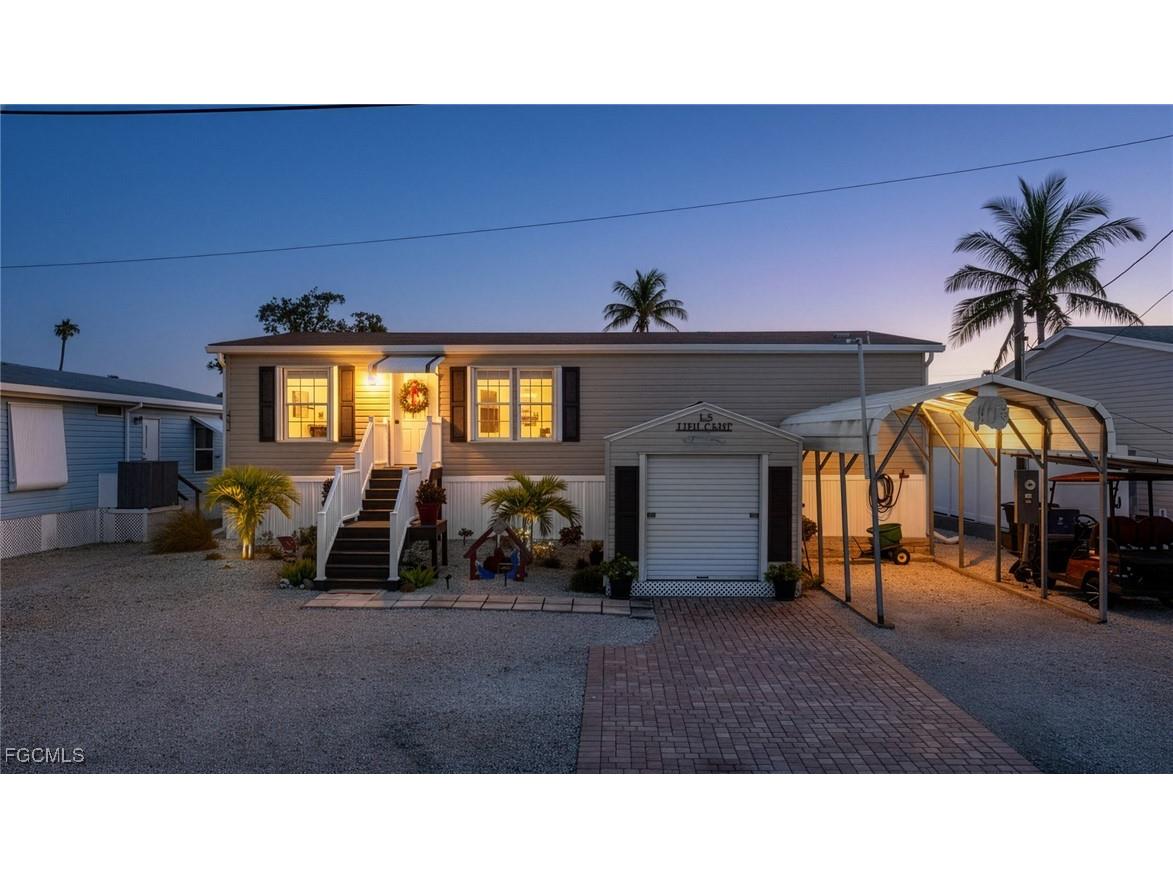 2862 York Road Saint James City FL 33956 2025025631 image2