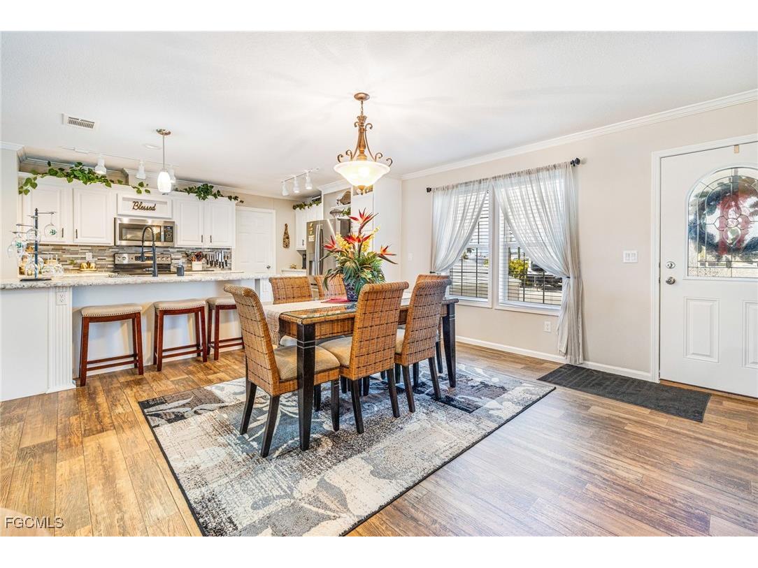 2862 York Road Saint James City FL 33956 2025025631 image28