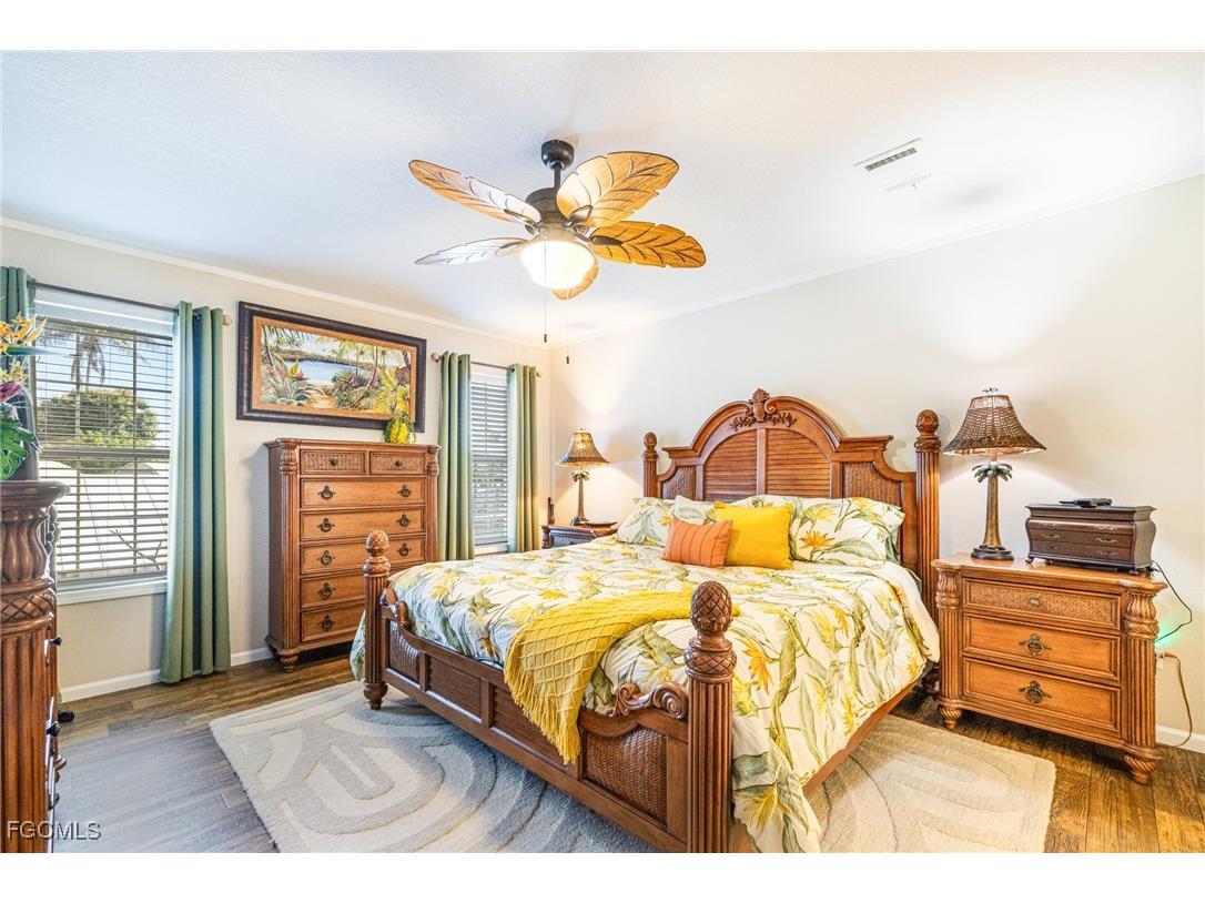 2862 York Road Saint James City FL 33956 2025025631 image7