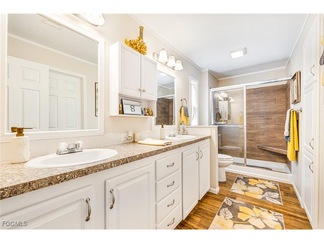 2862 York Road Saint James City FL 33956 2025025631 image9