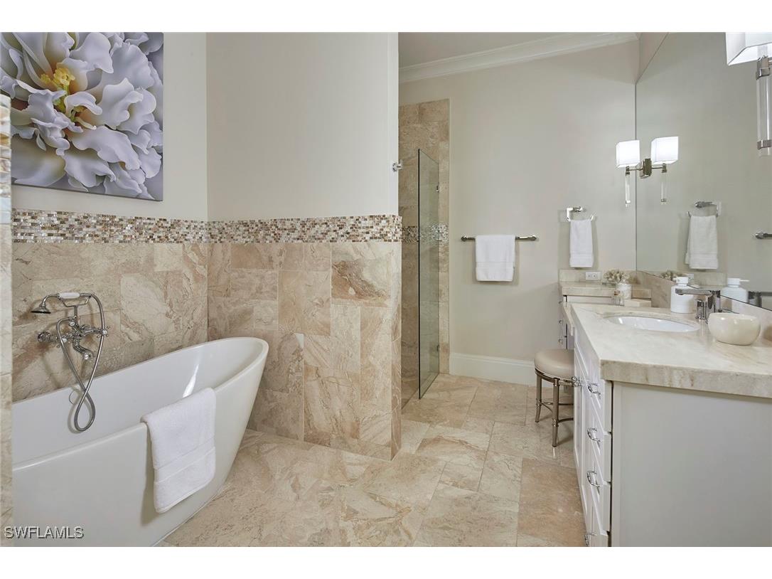 2863 Coco Lakes Drive Naples FL 34105 225073572 image19