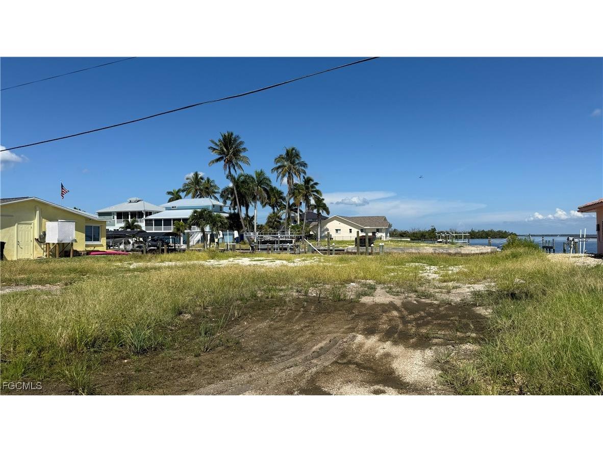 2864 Triggerfish Street Matlacha FL 33993 2025005892 image8