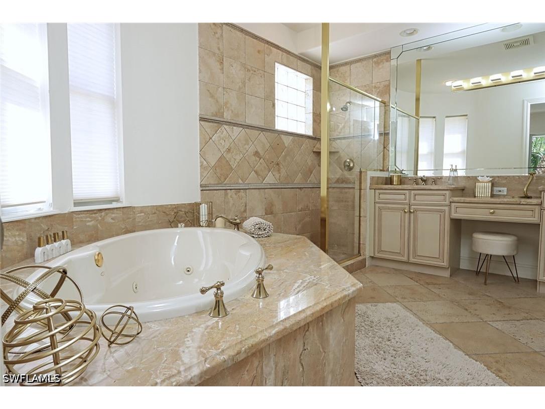 2868 Tiburon Boulevard E #102 Naples FL 34109 226021137 image16