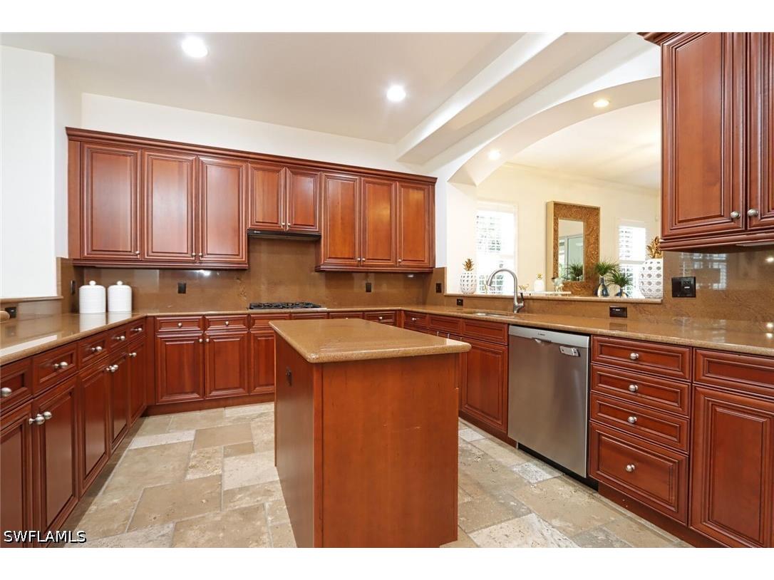 2868 Tiburon Boulevard E #102 Naples FL 34109 226022487 image9