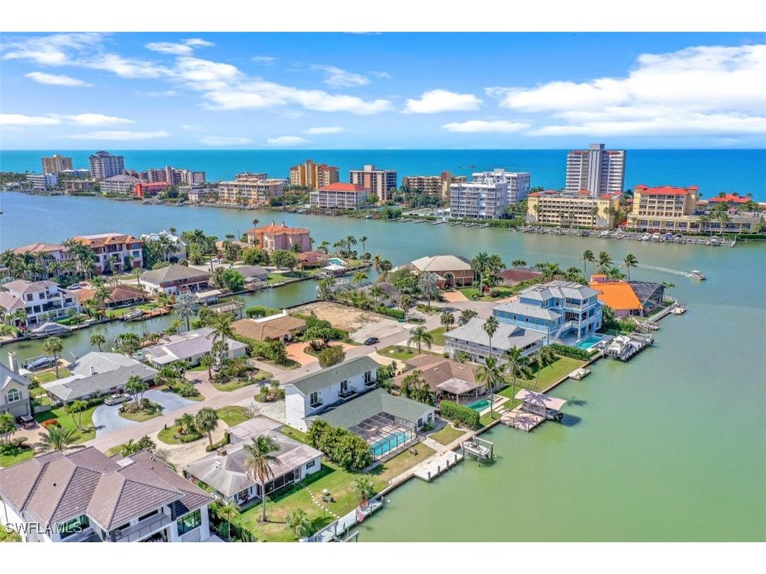 287 Trade Winds Avenue Naples FL 34108 224100514 image1