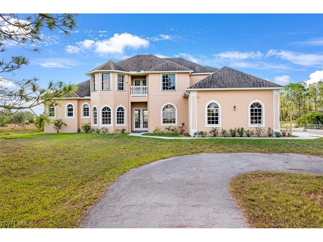 2870 27th Avenue NE Naples FL 34120 223016387 image1