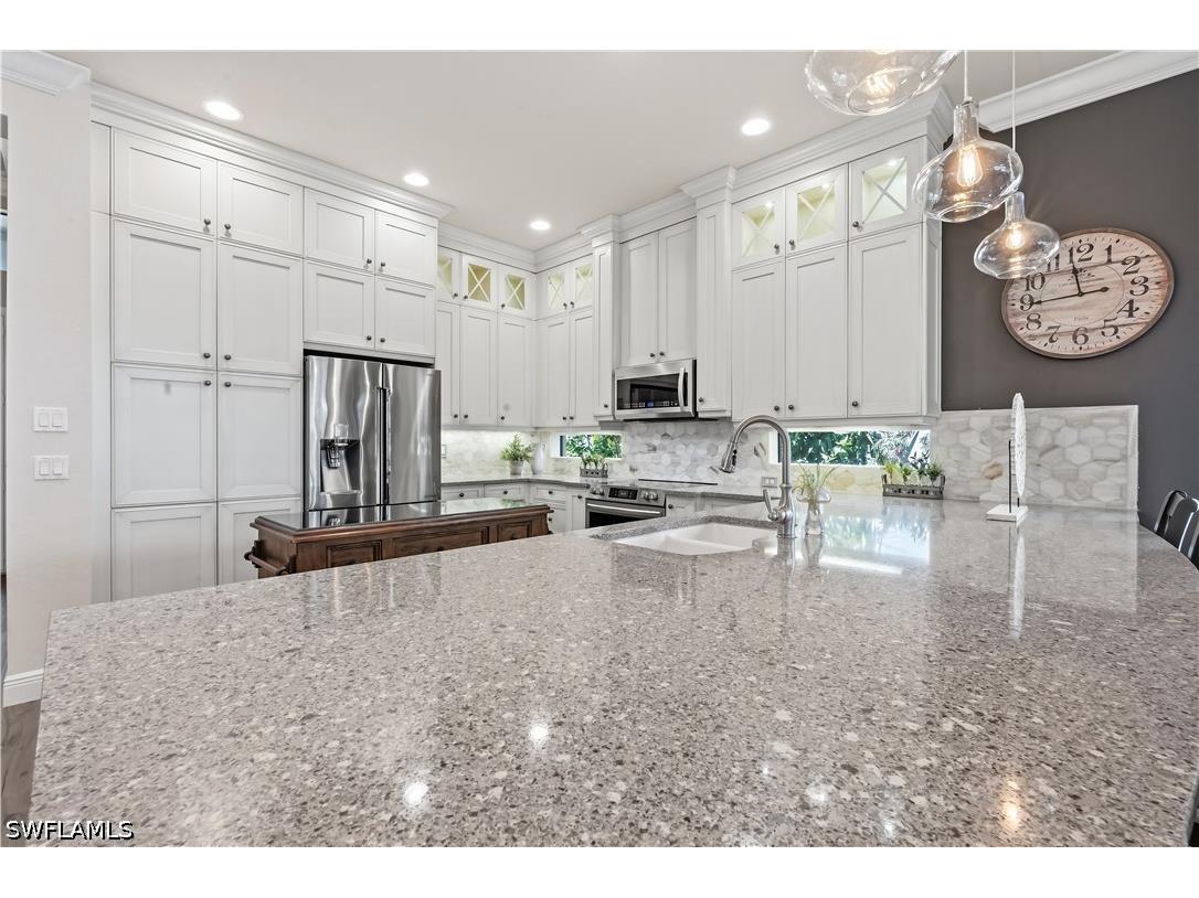 2870 Cinnamon Bay Circle NW Naples FL 34119 226020816 image3
