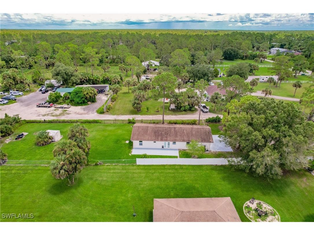 2871 6th Avenue NE Naples FL 34120 224070909 image1