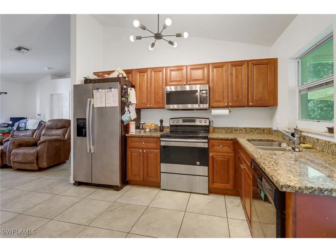 2873 66th Avenue NE Naples FL 34120 224066811 image9