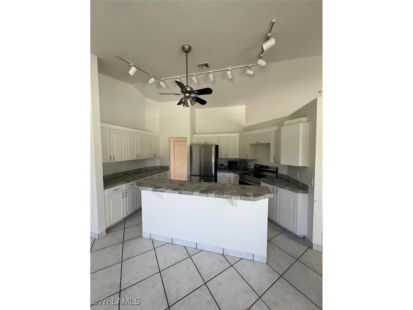 2875 18th Avenue SE Naples FL 34117 225080475 image10