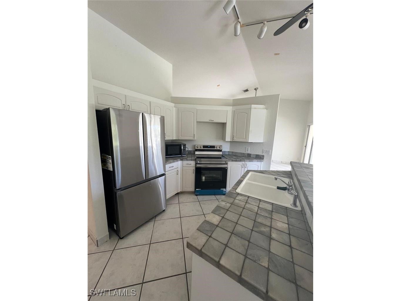 2875 18th Avenue SE Naples FL 34117 225080475 image11