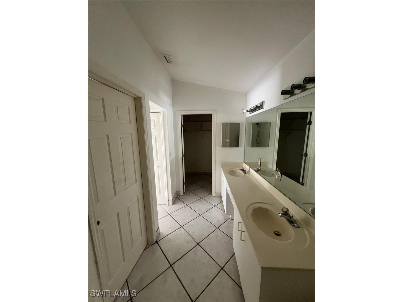 2875 18th Avenue SE Naples FL 34117 225080475 image21