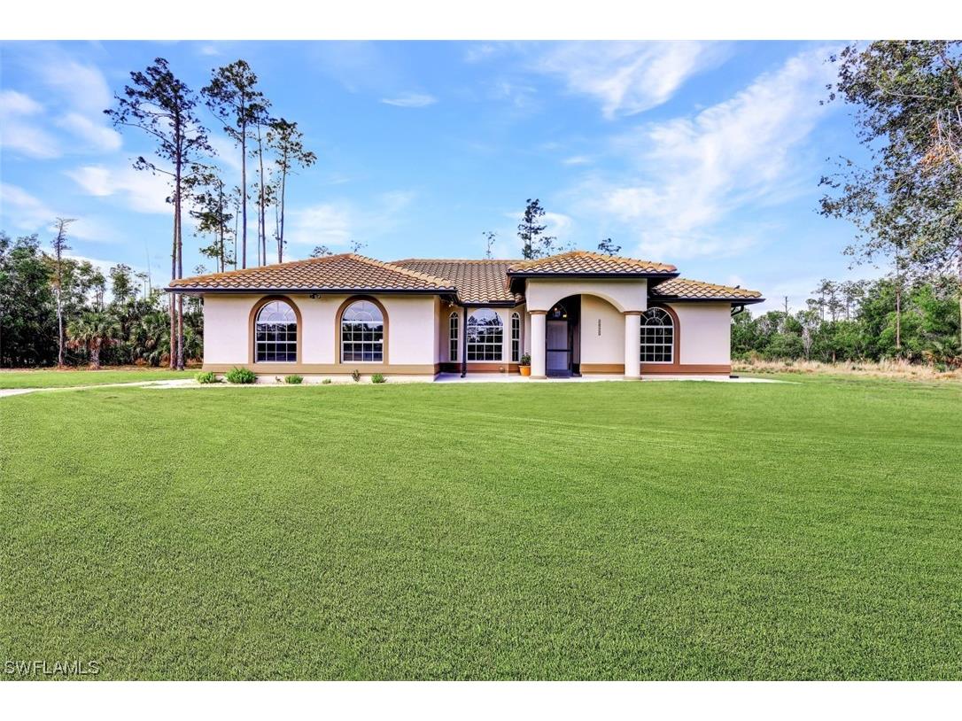 2875 Garland Road Naples FL 34117 223009695 image1